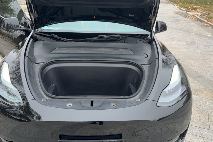特斯拉 Model Y 2023款 后轮驱动版局部细节24