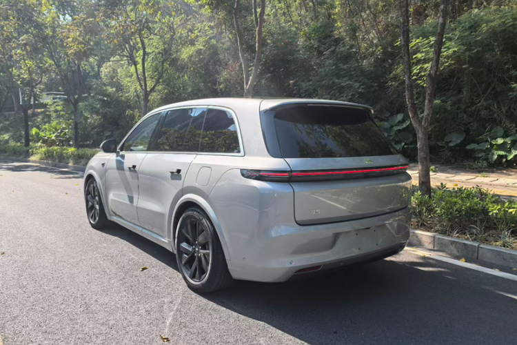理想汽车 理想L8 2023款 Pro车身外观6006