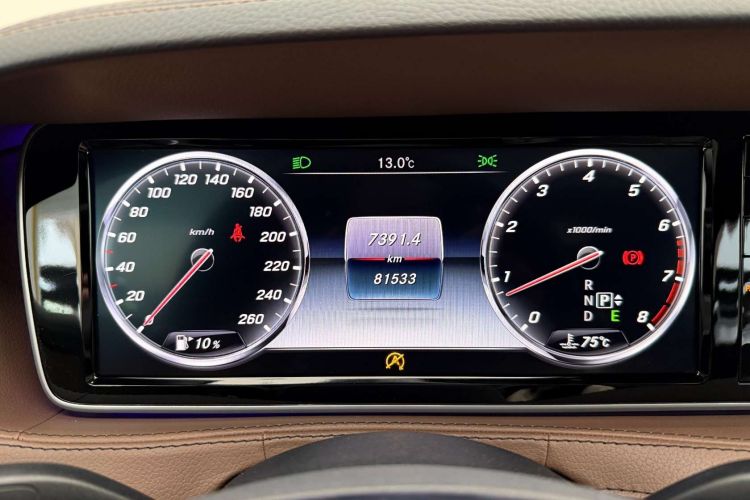 奔驰S级 2017款 S 400 L中控内饰15