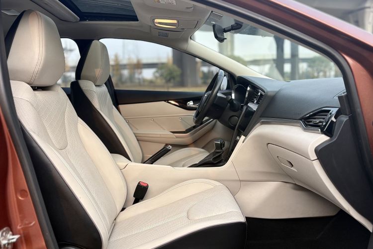 启辰D60 2018款 1.6L CVT智联豪华版中控内饰7001