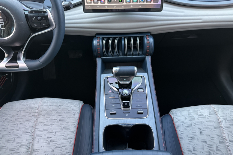 比亚迪 元PLUS 2022款 430KM 尊贵型局部细节18