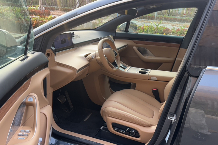 鸿蒙智行 智界R7 2025款 增程 331km Ultra中控内饰7004