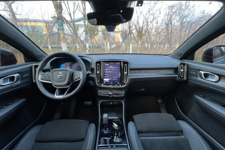 沃尔沃C40 2022款 长续航版 PRO中控内饰7006