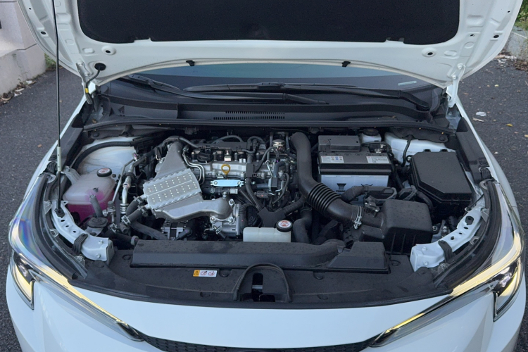 丰田 雷凌 2023款 185T CVT豪华版局部细节24