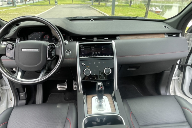 路虎 发现运动版 2020款 249PS R-Dynamic 性能版中控内饰7005