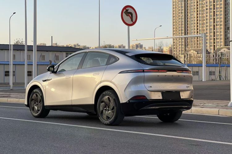 小鹏G6 2025款 625 长续航 Max 科技版车身外观6004