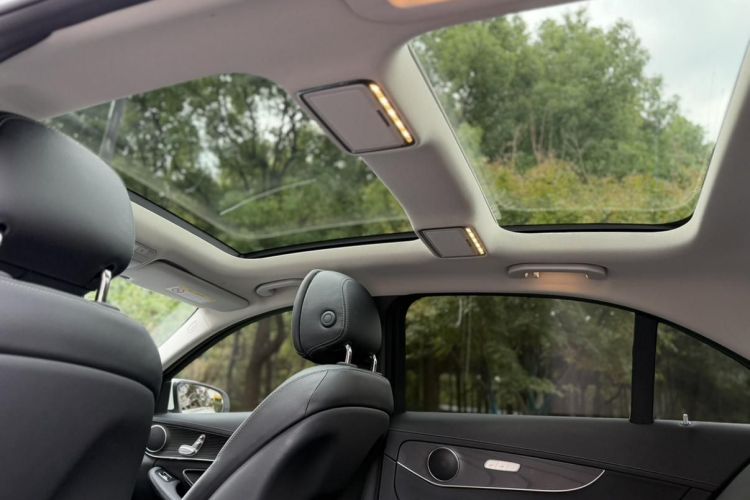 奔驰C级 2021款 C 200 L 时尚型运动版中控内饰7008