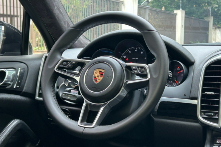 保时捷 2016款 Cayenne Platinum Edition 3.0T局部细节13