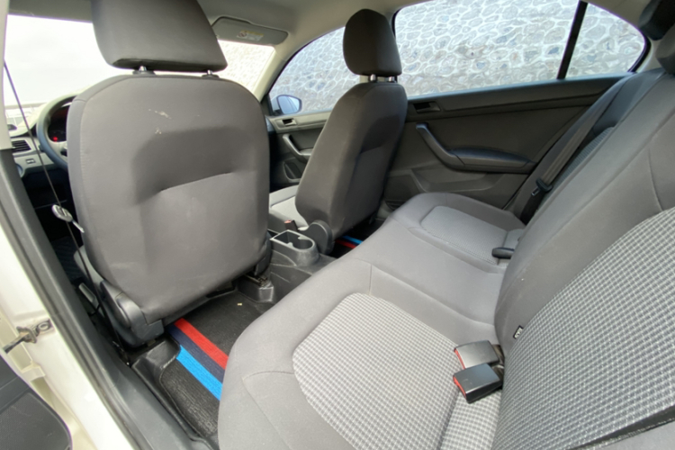 大众 桑塔纳 2021款 1.5L 手动风尚版中控内饰7003