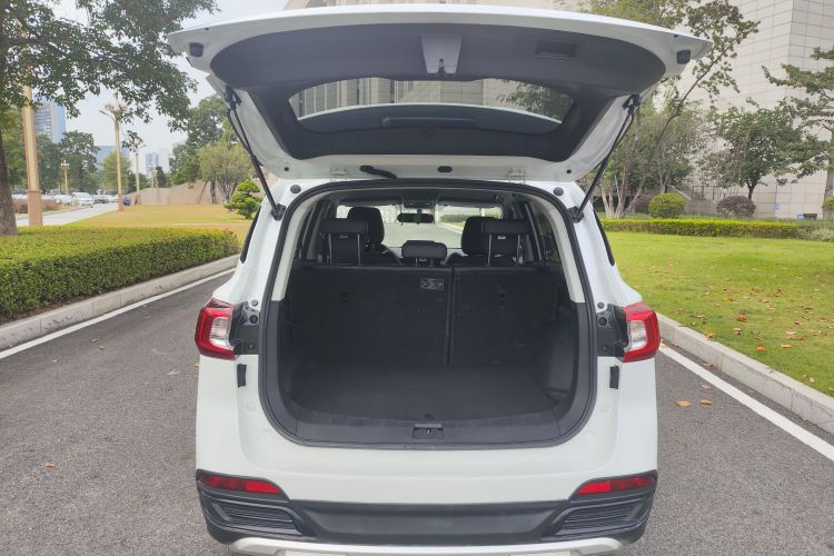 东风风行 风行T5 2022款 盛世款 1.6L 手动筑梦版五座车身外观6011