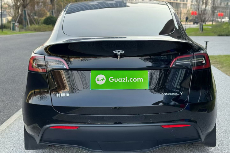 特斯拉 Model Y 2022款 改款 后轮驱动版车身外观6005
