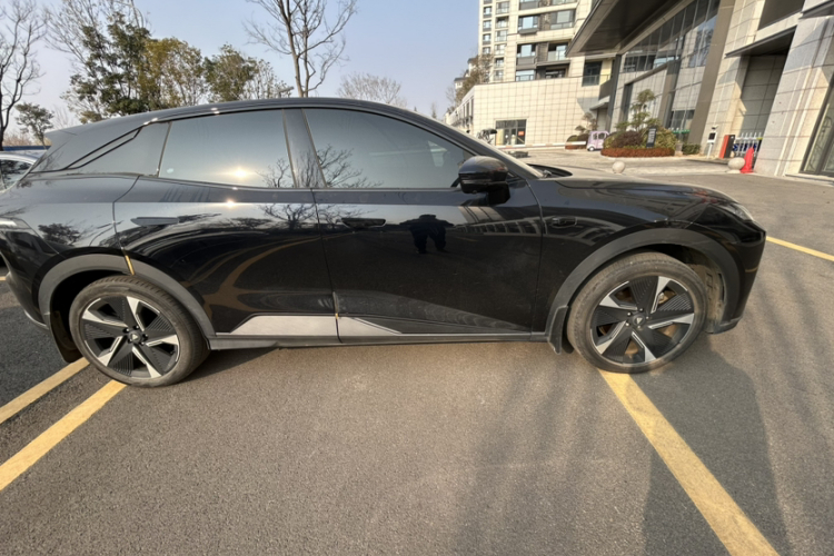 深蓝汽车 深蓝S07 2023款 520Max纯电版车身外观6006