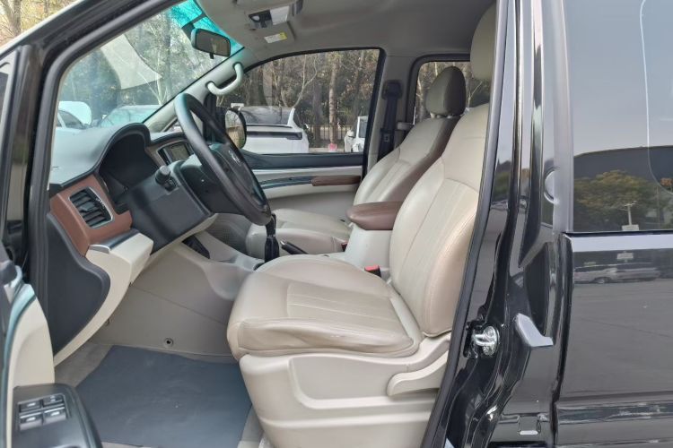 东风风行 菱智 2019款 M5L 1.6L 7座豪华型 国VI中控内饰7004