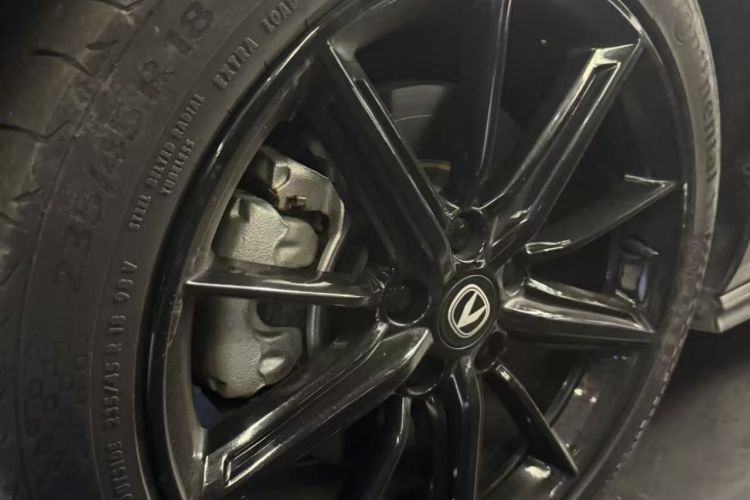 长安UNI-V 智电iDD 2023款  智电iDD 1.5T 113km智趣型（飞快版）车身外观6007