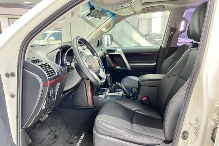 丰田 普拉多 2016款 3.5L 自动TX-L NAVI中控内饰7003