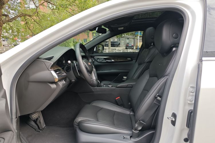 凯迪拉克CT6 2021款 28T 领先超级巡航型中控内饰7001