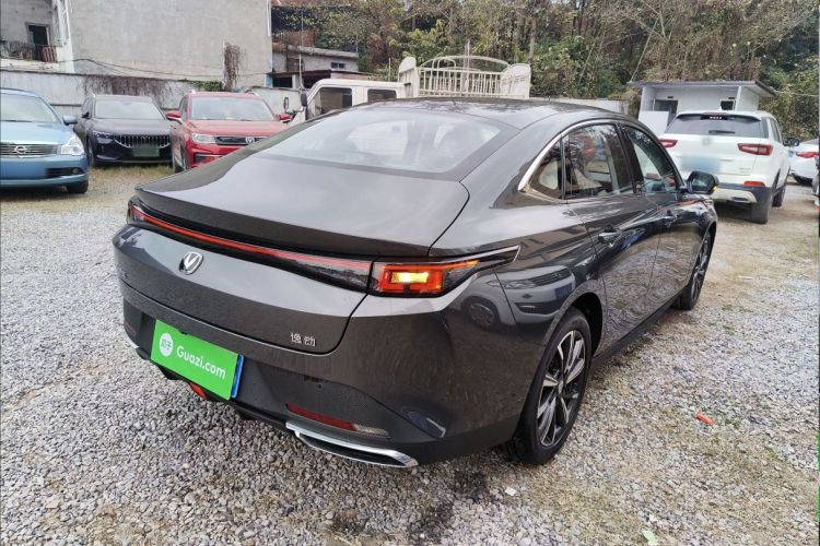 长安 逸动 2025款 蓝鲸 1.5T 500Bar尊贵型车身外观6005