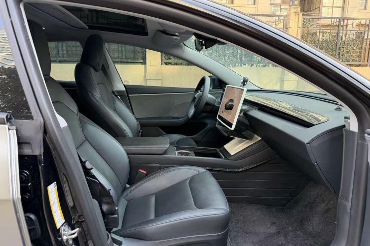 特斯拉 Model 3 2023款 后轮驱动版局部细节41