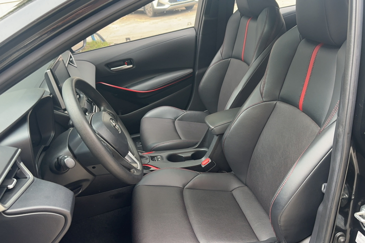 丰田 雷凌 2021款 185T CVT运动版局部细节19