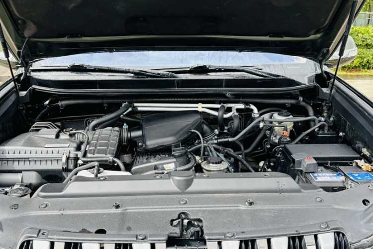 丰田 普拉多（平行进口）中控内饰7008