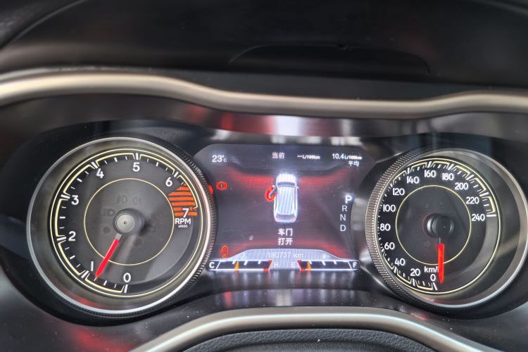 Jeep 自由光 2016款 2.0L 优越版中控内饰15