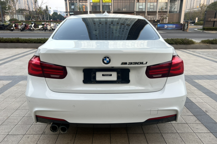宝马3系 2018款 320Li M运动曜夜版车身外观6003