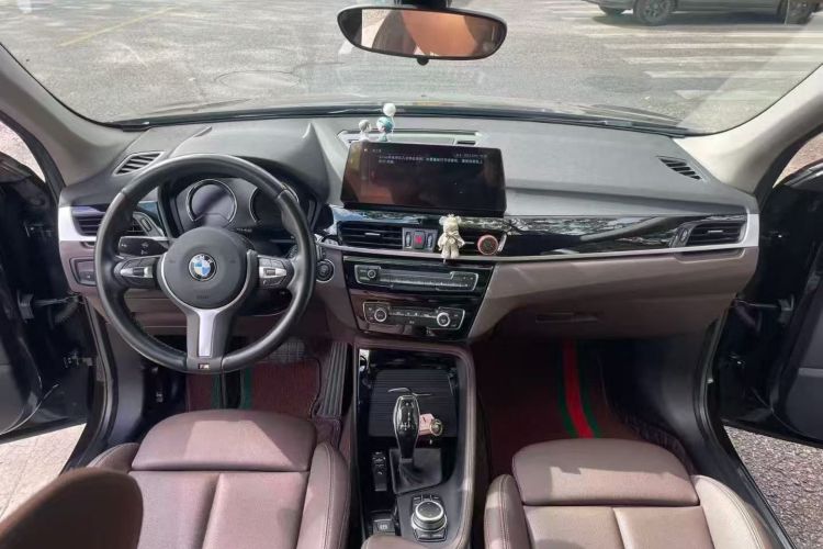 宝马X1 2021款 sDrive20Li 尊享型中控内饰7001