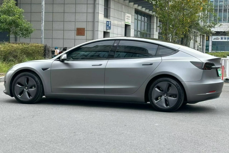 特斯拉 Model 3 2020款 改款 标准续航后驱升级版车身外观6005