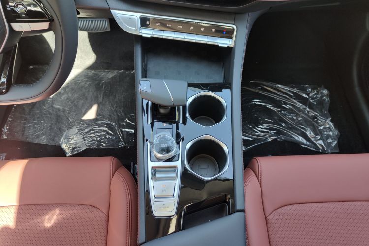 长安 逸动 2025款 PLUS 1.4T 双离合高能版局部细节18