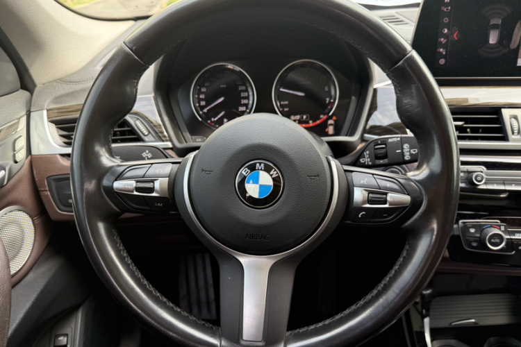 宝马X1 2021款 xDrive25Li 尊享型中控内饰7003