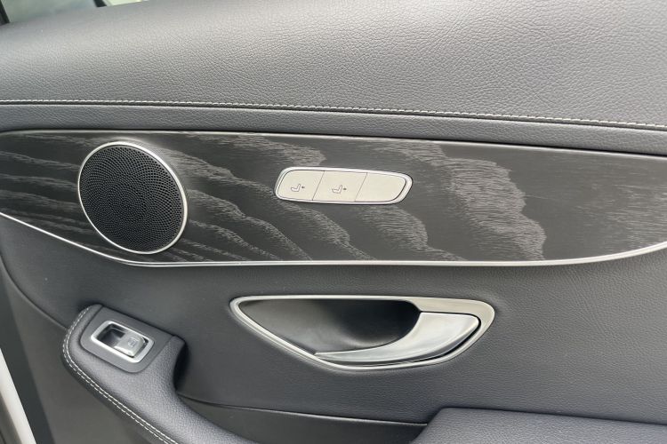 奔驰C级 2021款 C 260 L 运动版中控内饰7014