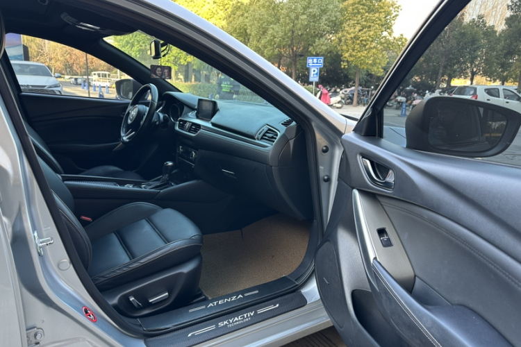 马自达 阿特兹 2018款 2.5L 蓝天尊崇版 国V中控内饰7005