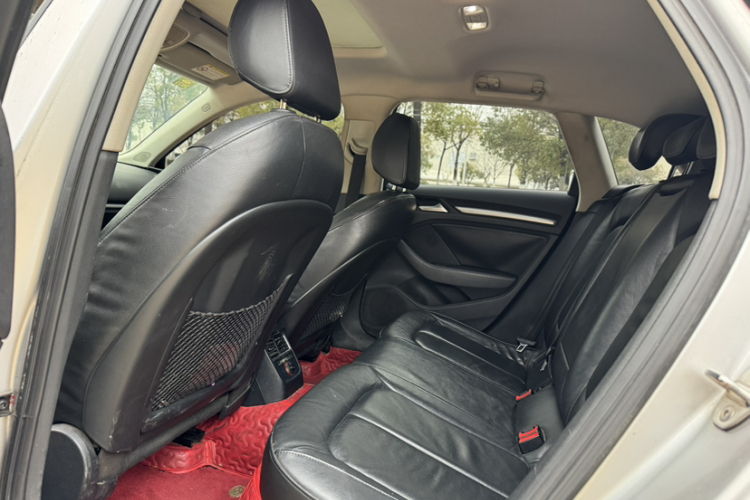 奥迪A3 2014款 Sportback 35 TFSI 自动舒适型中控内饰7006