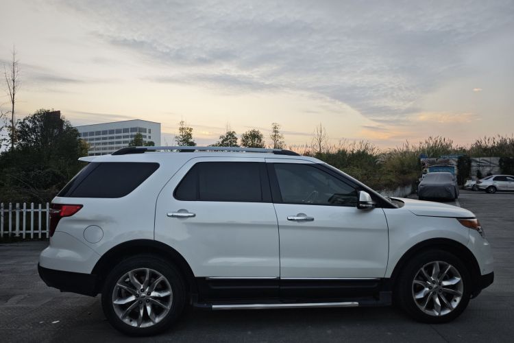 福特 探险者(进口) 2013款 3.5L 尊享型车身外观6005