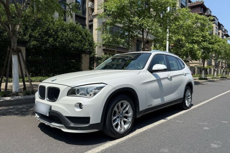 宝马X1 2015款 sDrive18i 时尚晋级版车身外观1