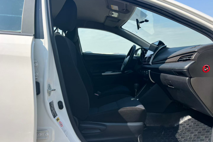 丰田 YARiS L 致炫 2014款 1.5G 自动炫动版中控内饰7004