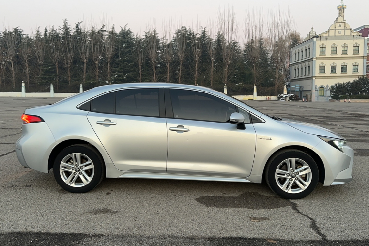 丰田 雷凌 2021款 双擎 1.8H E-CVT豪华版车身外观6003