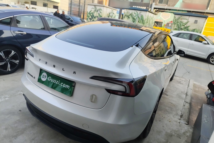 特斯拉 Model 3 2025款 后轮驱动版车身外观6005