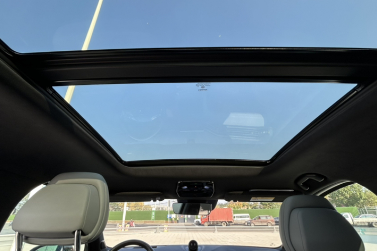 蔚来ES8 2020款 415KM 签名版 六座版中控内饰7003