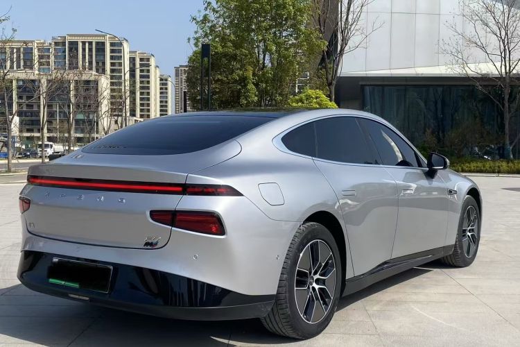 小鹏P7 2023款 P7i 702 Pro车身外观6004