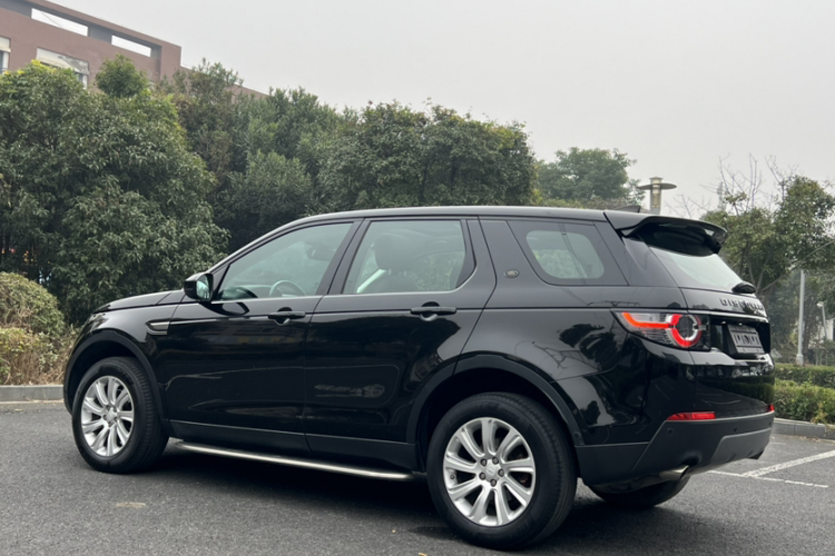 路虎 发现神行 2018款 240PS SE版车身外观6002