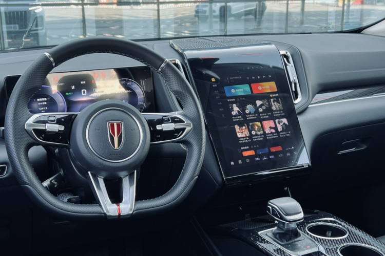 红旗HS3 PHEV 2025款 PHEV 117km 劲为PLUS版中控内饰7008