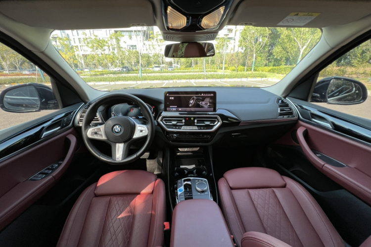 宝马iX3 2023款 领先型中控内饰7001