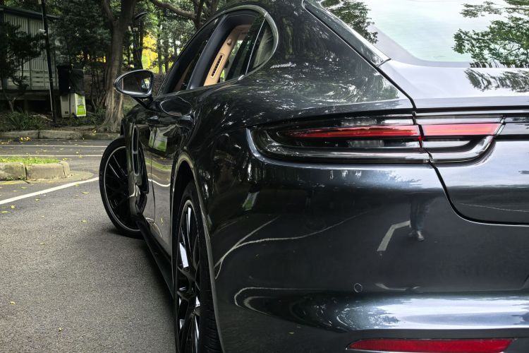 保时捷 2017款 Panamera 行政加长版 3.0T车身外观6007