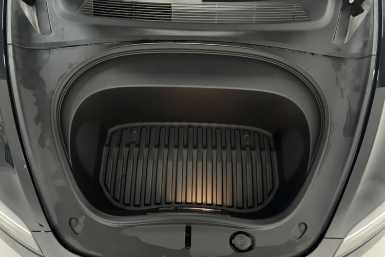 特斯拉 Model 3 2023款 后轮驱动版局部细节24