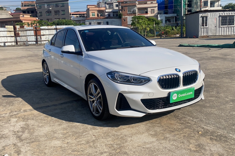 宝马1系 2020款 125i 领先型M运动套装车身外观6003