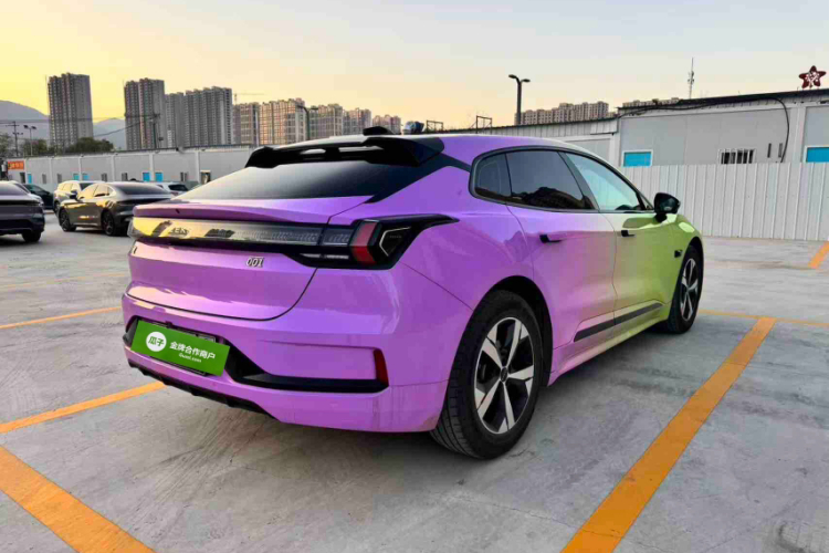 极氪001 2023款 WE版 86kWh车身外观6003