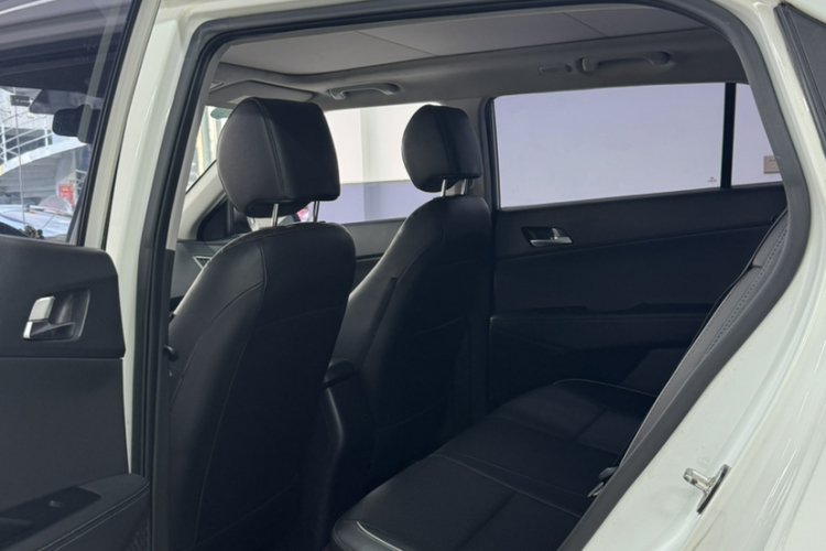 北京现代ix25 2015款 1.6L 自动两驱智能型GLS中控内饰7004