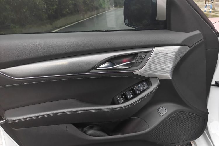 凯迪拉克CT5 2021款 28T 豪华型中控内饰7003