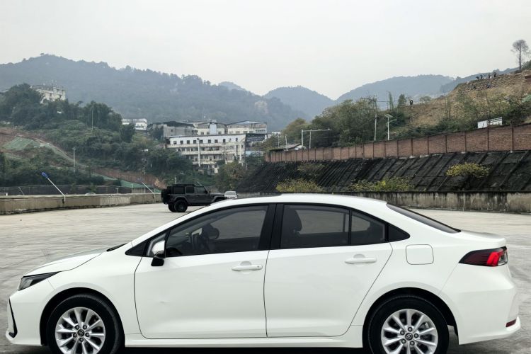 丰田 卡罗拉 2021款 1.2T S-CVT精英PLUS版车身外观6009